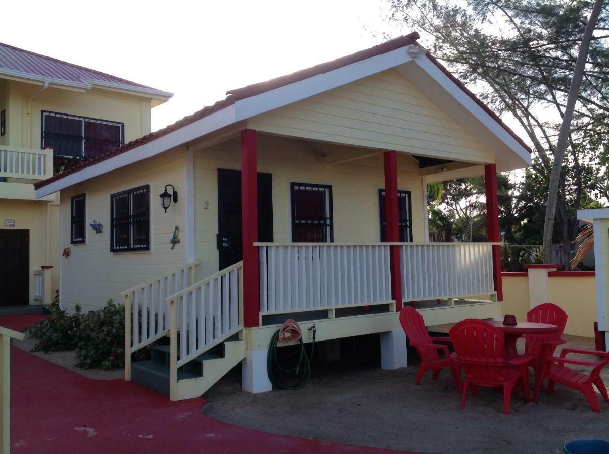 The White Horse Inn - Hopkins Village Beach Belize Ngoại thất bức ảnh